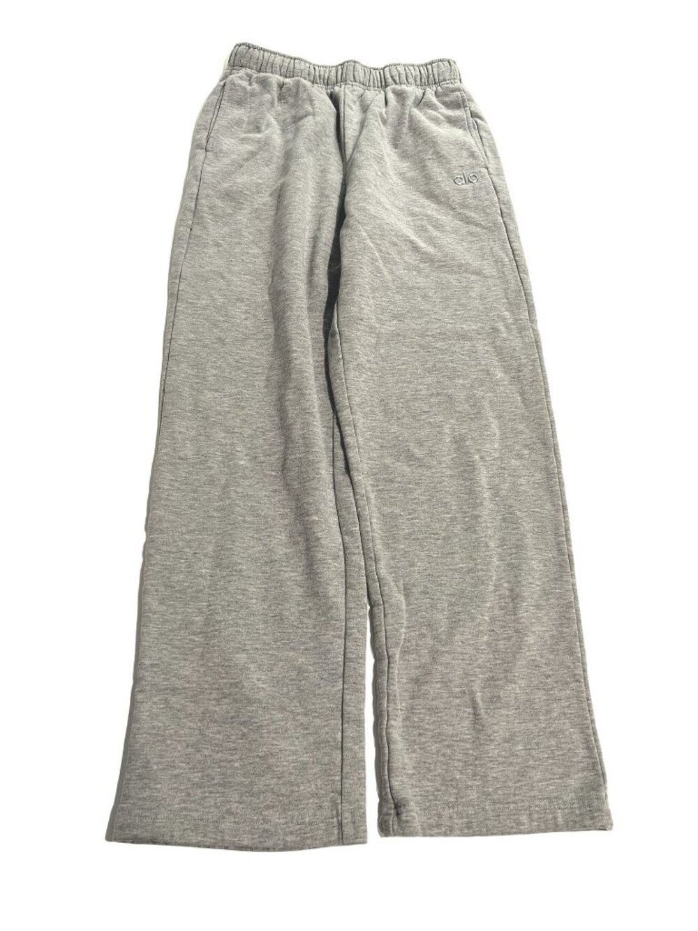 ALO Yoga Accolade Straight Leg Sweatpants in Athletic Heather Grey